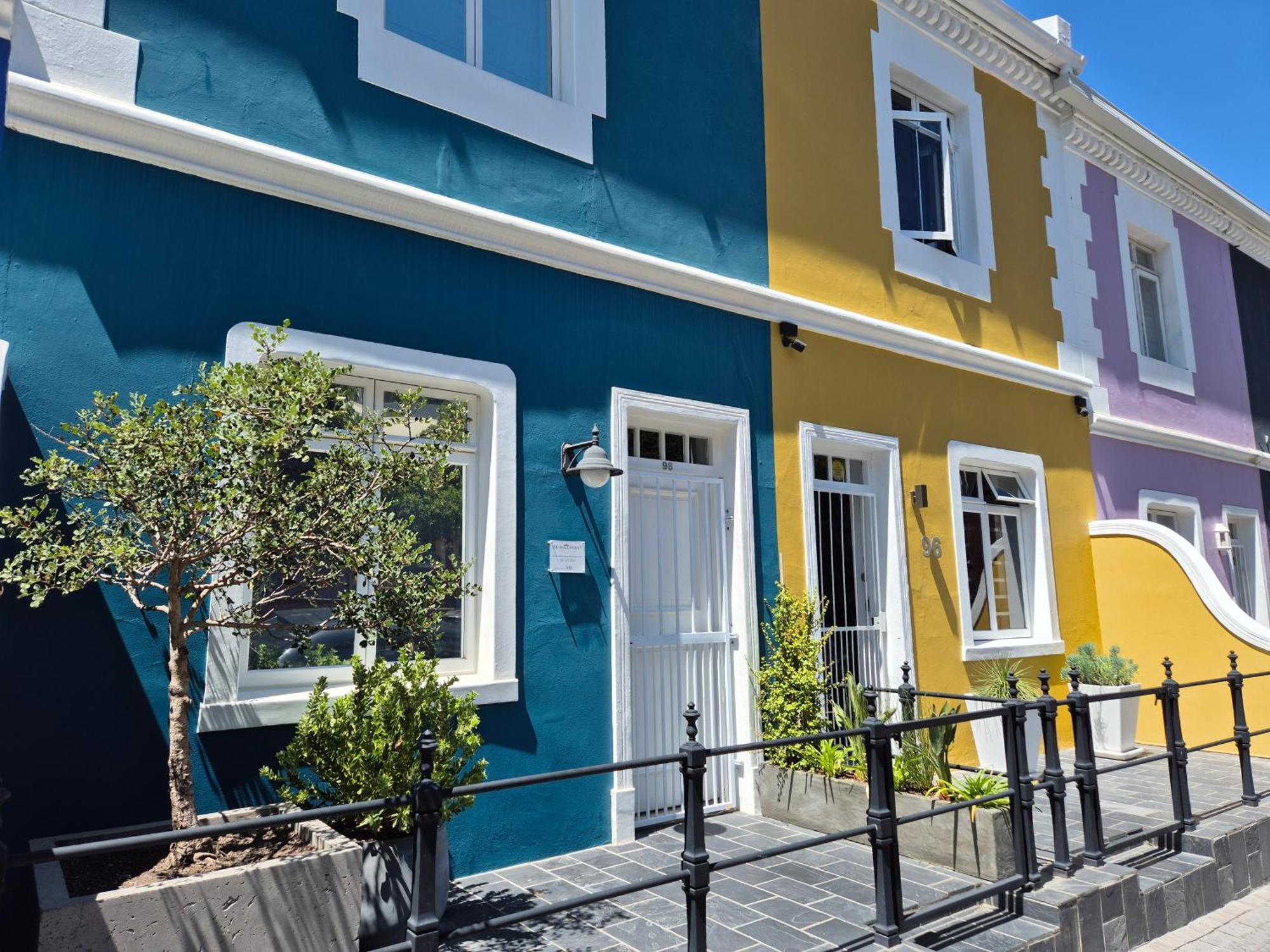Two-Bedroom Villa with Private Courtyard – 98 Waterkant Street